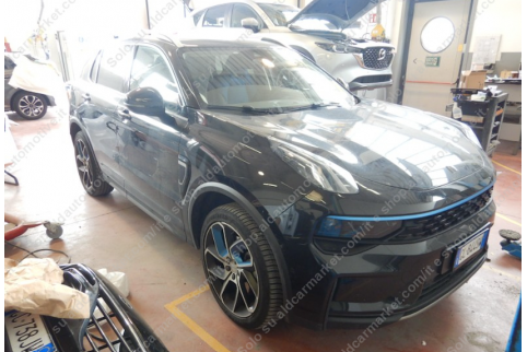 2022 LYNK & CO 01, Benzinas / Elektra